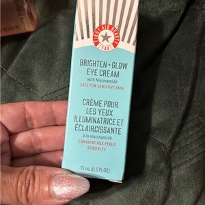 First Aid Beauty Brighten + Glow Eye Cream - Light Blue
